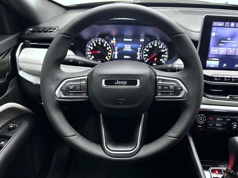 Used 2024 Jeep Compass Limited AWD/4WD image 12