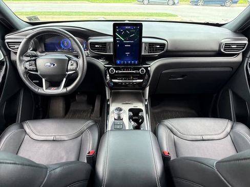 Used 2023 Ford Explorer ST w/ Equipment Group 401A AWD/4WD image 18