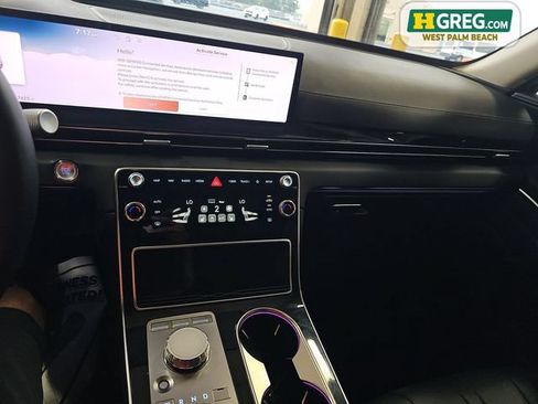 Used 2026 Genesis GV80 2.5T RWD image 11