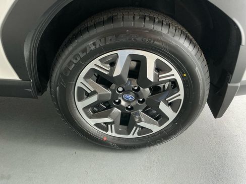 Used 2026 Subaru Forester Premium AWD/4WD image 23