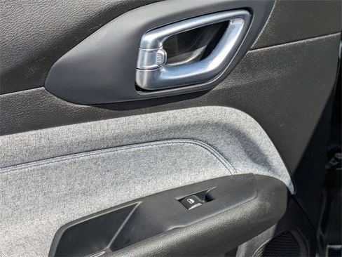 Used 2024 Jeep Compass Latitude image 21