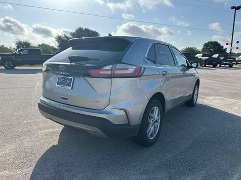 Used 2024 Ford Edge SEL AWD/4WD image 5