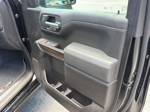 Used 2021 Chevrolet Silverado 1500 LT AWD/4WD image 14