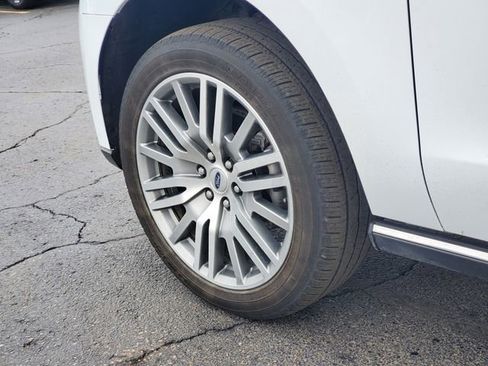 Used 2023 Ford Expedition Limited image 33