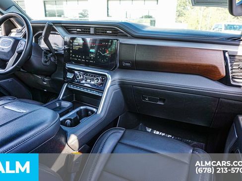 Used 2025 GMC Sierra 3500 Denali w/ Denali Reserve Package AWD/4WD image 23