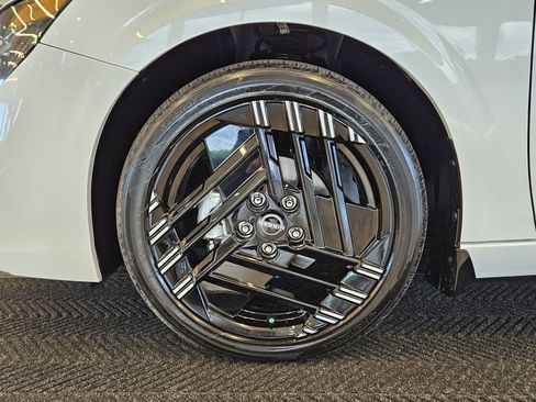 New 2026 Nissan Sentra SR w/ Floor Mat Package image 12