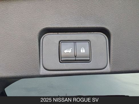 Certified 2025 Nissan Rogue SV image 21