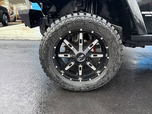 Used 2013 Jeep Wrangler Unlimited Rubicon w/ Dual Top Group image 30