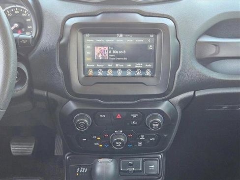 Used 2021 Jeep Renegade Sport w/ Sport Appearance Group image 14