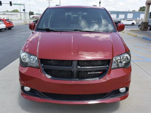 Used 2015 Dodge Grand Caravan SXT image 8