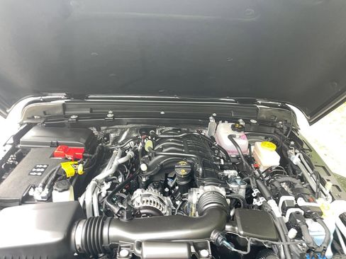 Used 2025 Jeep Wrangler Unlimited Sahara image 28