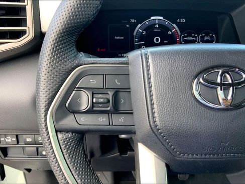 Used 2026 Toyota Tundra Limited AWD/4WD image 24