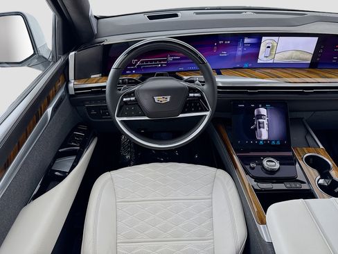 Used 2025 Cadillac Escalade Premium Luxury Platinum image 24