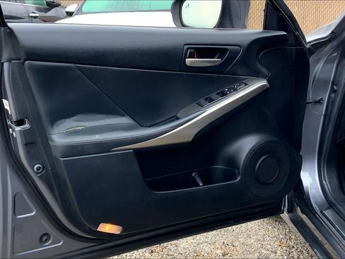 Used 2017 Lexus IS 200t F Sport image 21