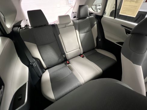 Used 2025 Toyota RAV4 XLE w/ Convenience Package FWD image 33