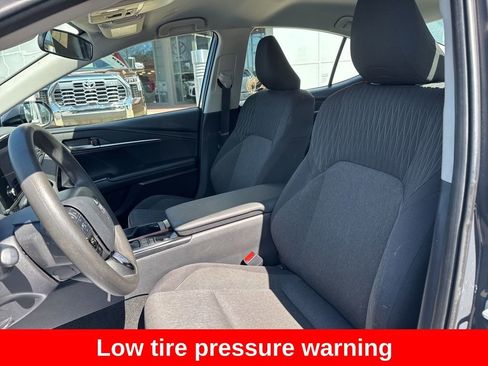 Used 2025 Toyota Camry LE image 11