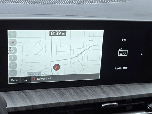 Used 2024 Kia Telluride EX image 17