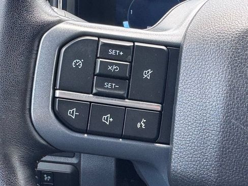 Used 2024 Ford F250 Lariat AWD/4WD image 9