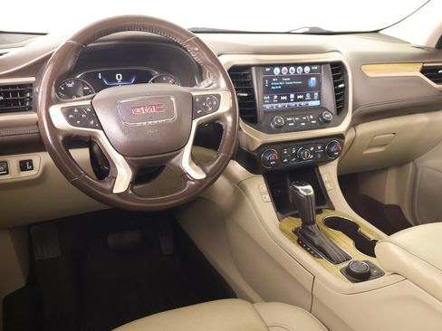 Used 2018 GMC Acadia Denali w/ Technology Package AWD/4WD image 2