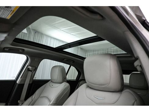 Used 2022 Cadillac XT4 Premium Luxury w/ Enhanced Visibility Package AWD/4WD image 13