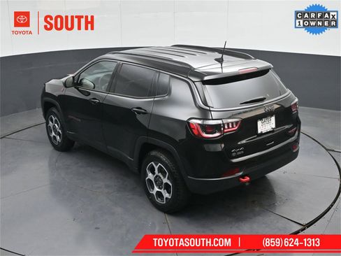 Used 2022 Jeep Compass Trailhawk w/ Trailhawk Convenience Group image 52