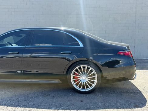 Used 2024 Mercedes-Benz S 63 AMG S w/ Carbon Fiber Exterior Package image 5