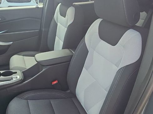 New 2026 Chevrolet Trax LS w/ LS Convenience Package FWD image 17
