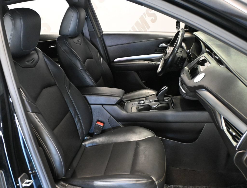 Used 2023 Cadillac XT4 Premium Luxury w/ Technology Package FWD image 15