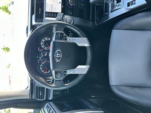 Used 2023 Toyota 4Runner SR5 Premium w/ Moonroof Package AWD/4WD image 41