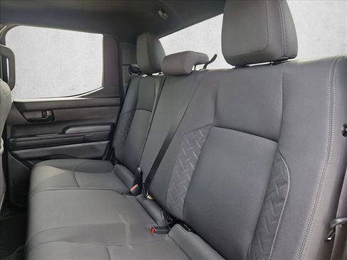 Used 2025 Toyota Tacoma SR5 AWD/4WD image 18