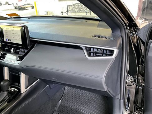 Used 2024 Toyota Corolla Cross SE image 17