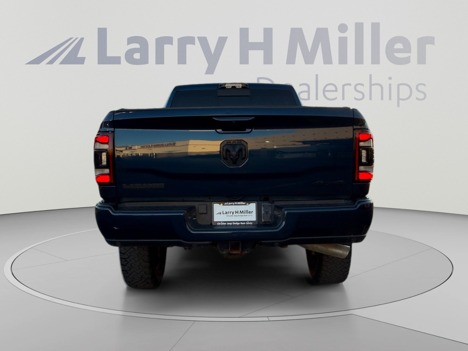Used 2024 RAM 2500 Laramie w/ Night Edition AWD/4WD image 4