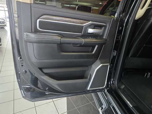 Used 2020 RAM 2500 Laramie AWD/4WD image 11