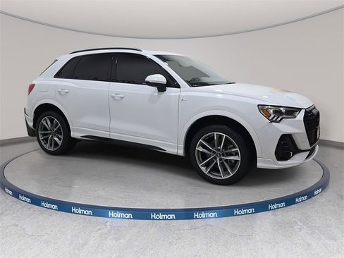 Certified 2024 Audi Q3 2.0T Premium Plus image 5