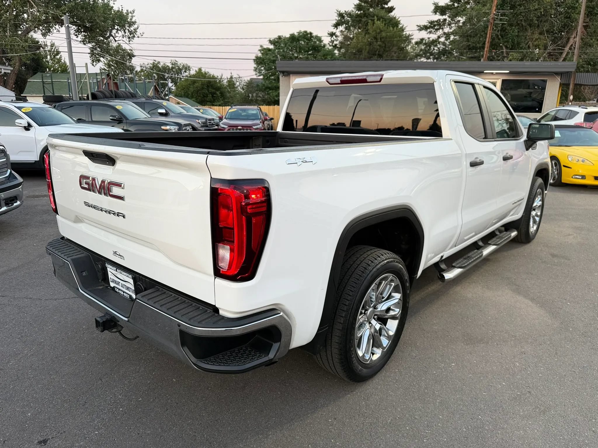 Used 2022 GMC Sierra 1500 Pro w/ Sierra Value Package AWD/4WD image 9