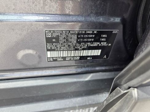 Used 2025 Toyota RAV4 XLE Premium FWD image 20