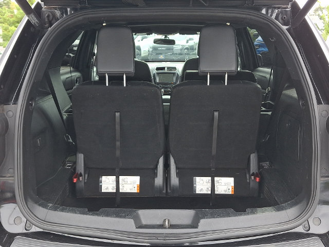 Used 2019 Ford Explorer XLT w/ Equipment Group 202A AWD/4WD image 31