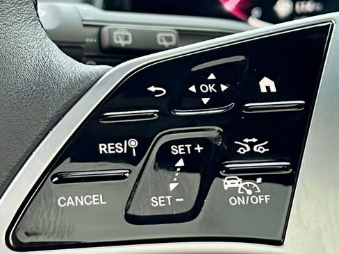 Certified 2026 Mercedes-Benz GLB 250 4MATIC image 17