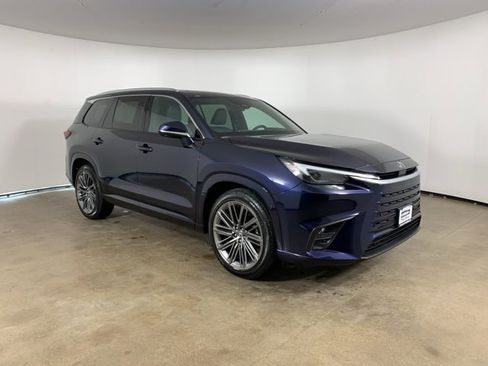 Used 2025 Lexus TX 350 w/ Technology Package image 5