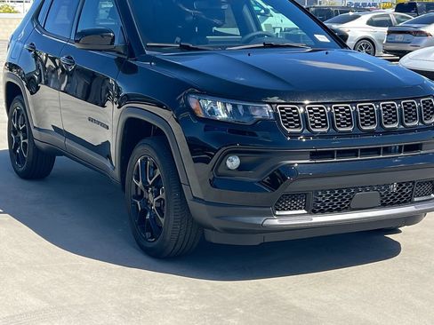 New 2026 Jeep Compass Latitude AWD/4WD image 11