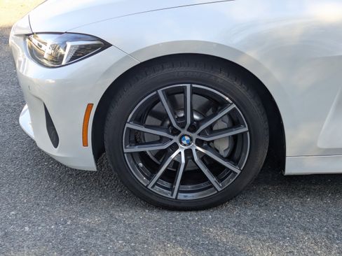 Used 2025 BMW 430i Convertible w/ Premium Package image 3