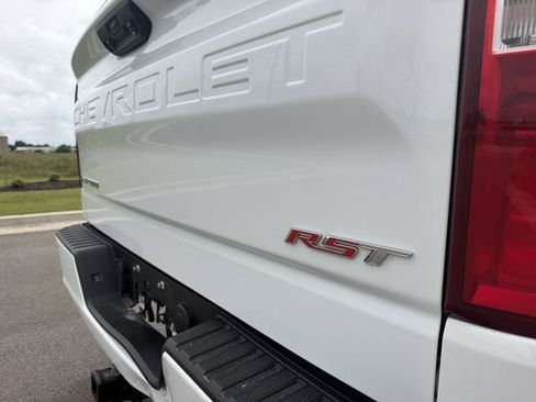Used 2023 Chevrolet Silverado 1500 RST AWD/4WD image 44