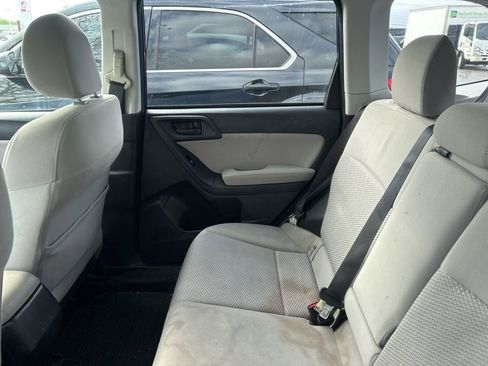 Used 2014 Subaru Forester 2.5i Premium w/ All-Weather Package image 9