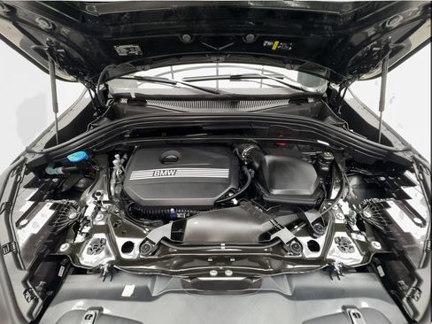 Used 2025 BMW X2 xDrive28i AWD/4WD image 17
