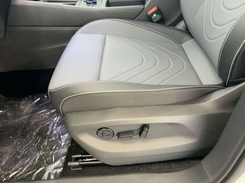 New 2026 Volkswagen Tiguan SE R-Line image 13