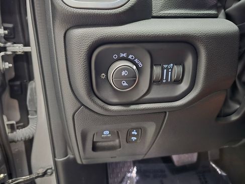 Certified 2025 RAM 1500 Big Horn AWD/4WD image 31