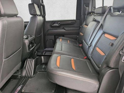 Used 2024 GMC Sierra 2500 AT4 w/ AT4 Premium Plus Package AWD/4WD image 17