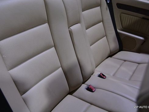 Used 1995 Mercedes-Benz E 320 Convertible image 36