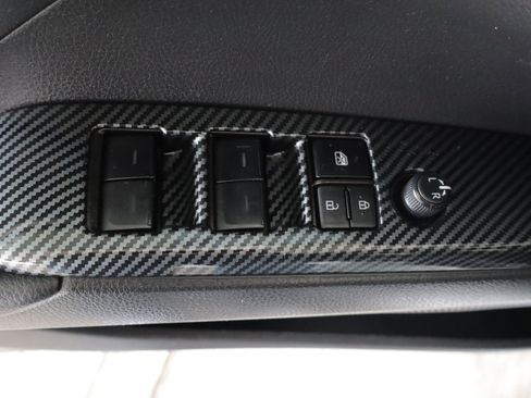 Used 2023 Toyota Camry SE image 12