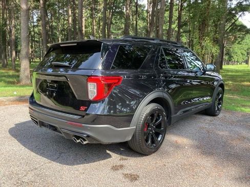Used 2024 Ford Explorer ST w/ Equipment Group 401A image 3